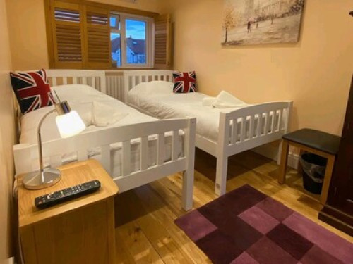 Mitcham, London. - Gallery - 12
