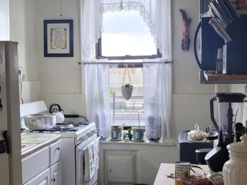 DELI HOMESTAY 