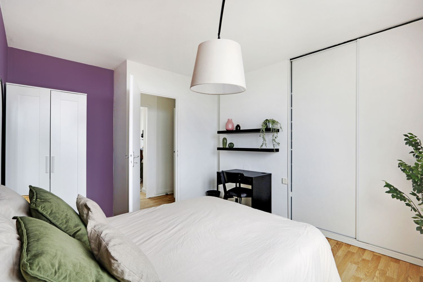 Sophisticated 13m² Room Near Paris - KRB7 - 12