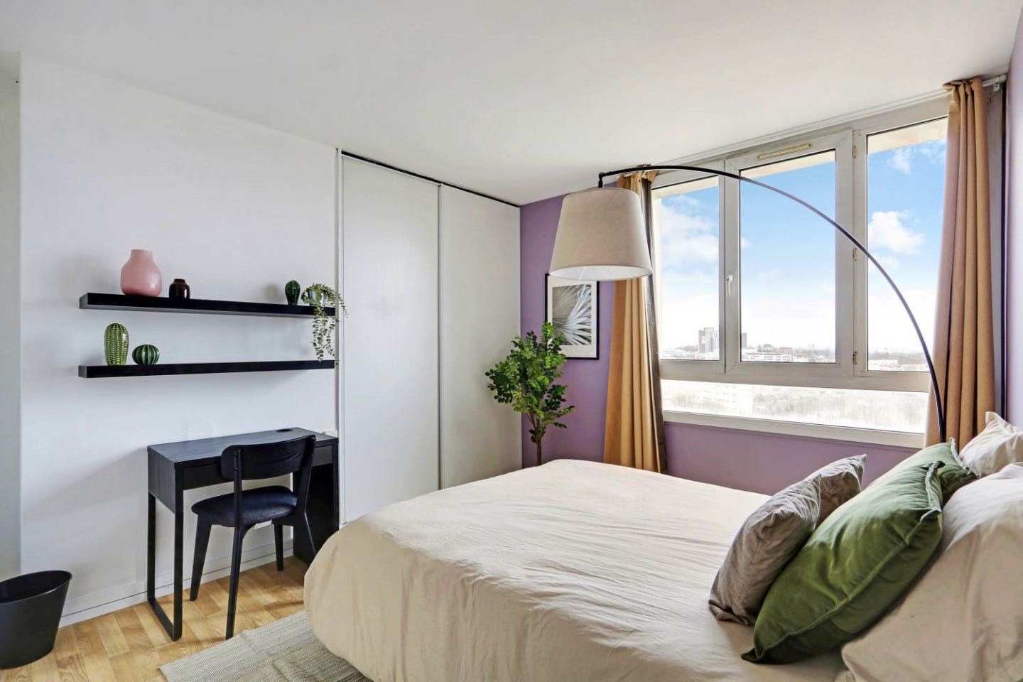 Sophisticated 13m² Room Near Paris - KRB7 - 2
