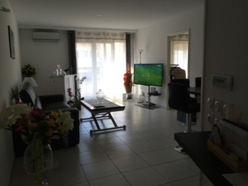 Loves sports St Raphael