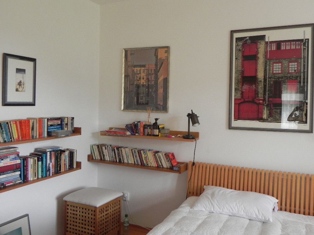 Large Double Room  With It's Bath(Single Bed) - 1