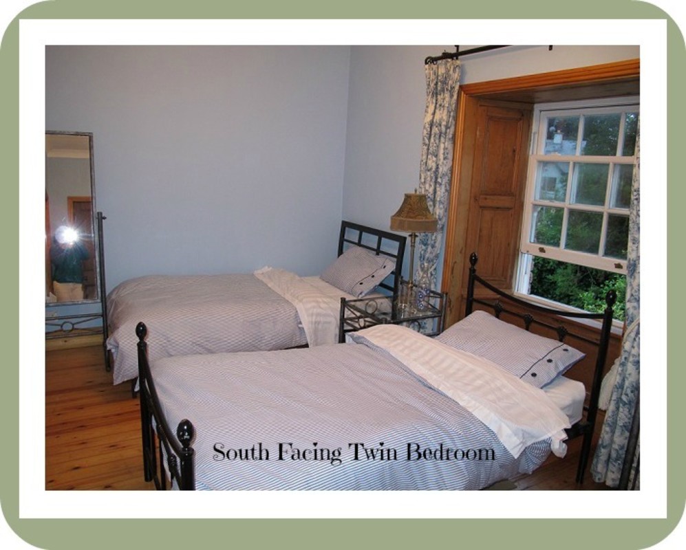 Spacious Period Country House In Town - Charming Cosy Twin Bedroom With Ensuite And Dressing Room(Si - 1