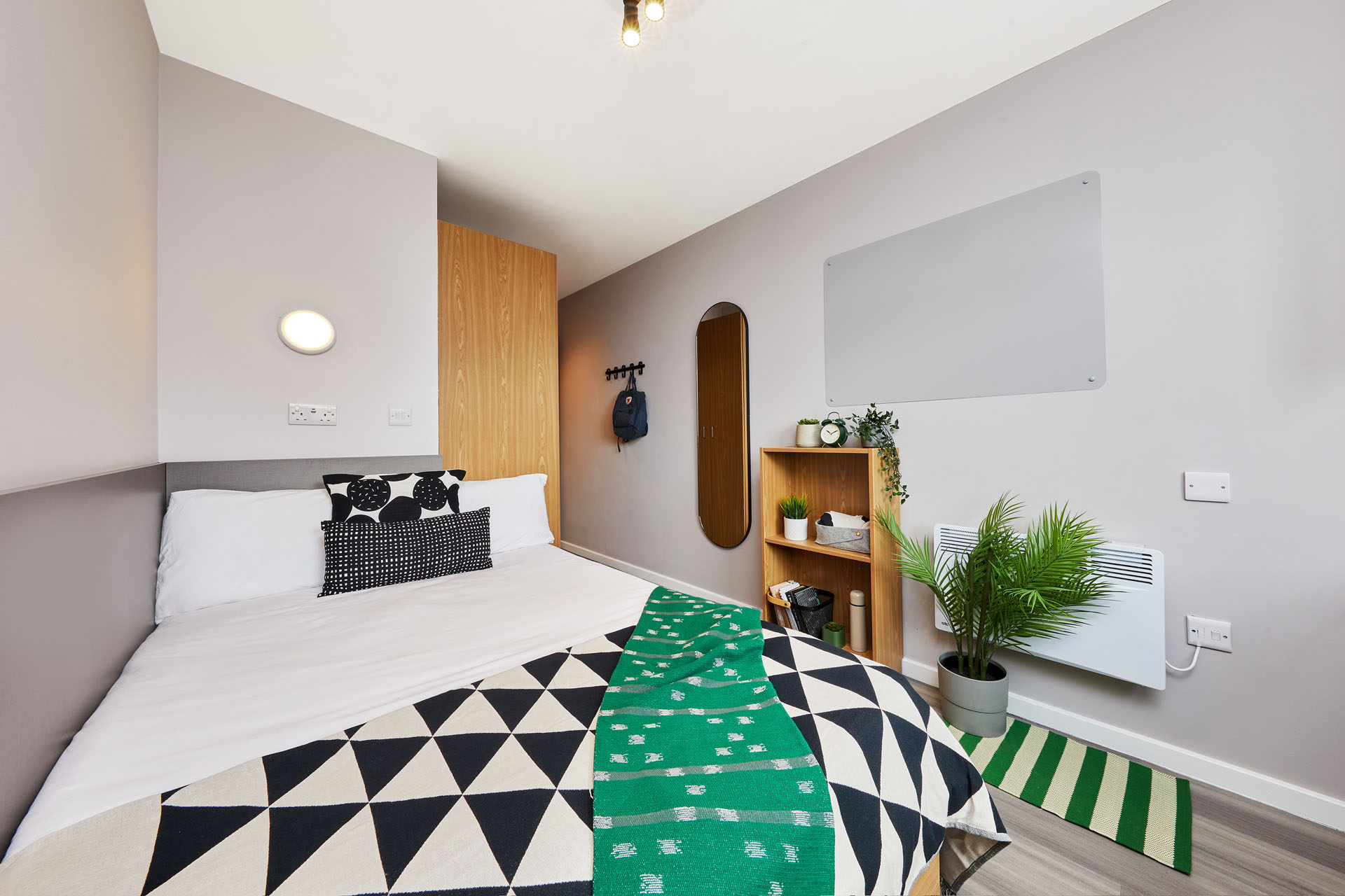  Silver En-Suite  -  Jennens Court  - Gallery -  1