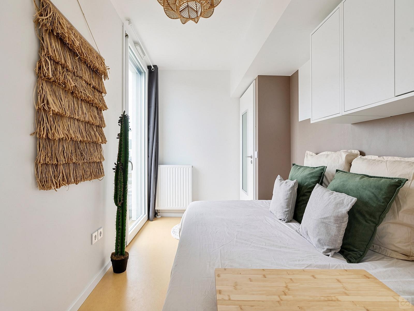  Move Into This Bright 9 M² Room On The Top Floor Of A Parisian Duplex  -  Stunning 76 m² duplex for rent in a coliving in Paris  - Gallery -  11