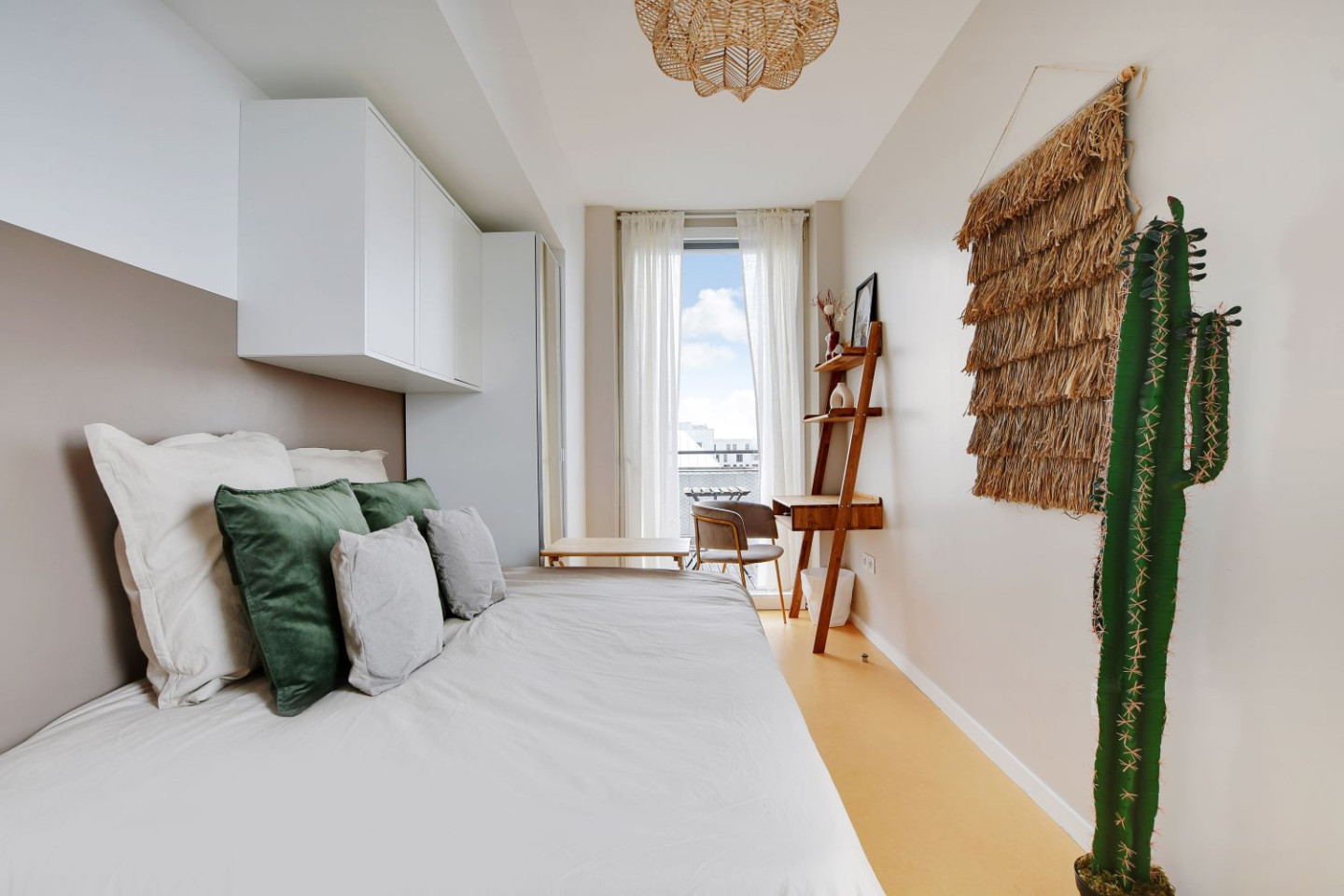  Move Into This Bright 9 M² Room On The Top Floor Of A Parisian Duplex  -  Stunning 76 m² duplex for rent in a coliving in Paris  - Gallery -  12