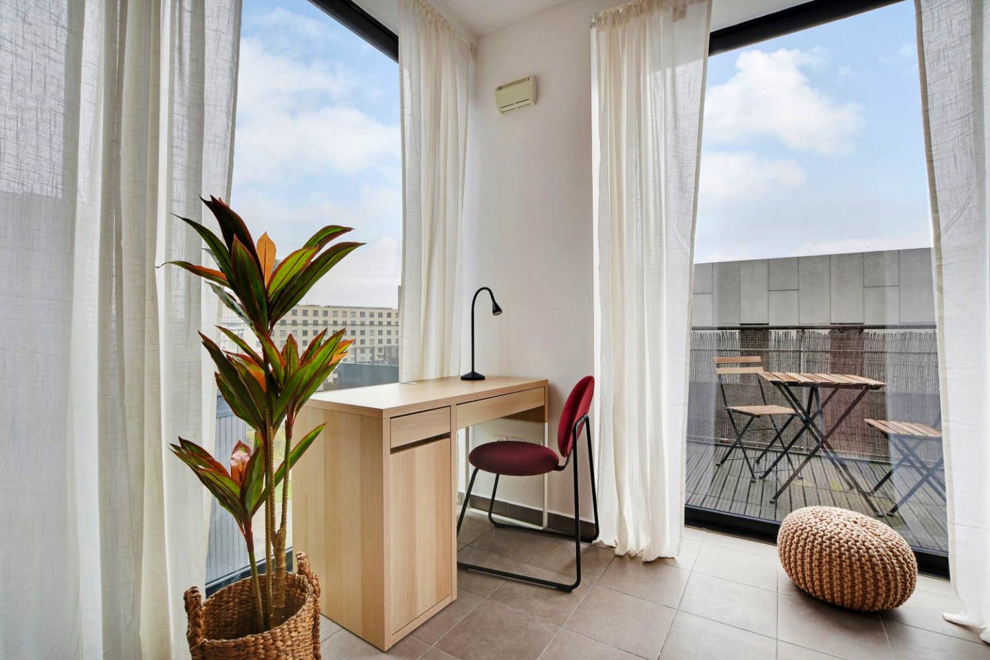  Move Into This Cozy 9 M² Room  -  Stunning 76 m² duplex for rent in a coliving in Paris  - Gallery -  10