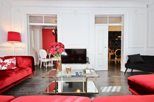 Fantastic 3-bedroom apartment in Campolide - Gallery - 21