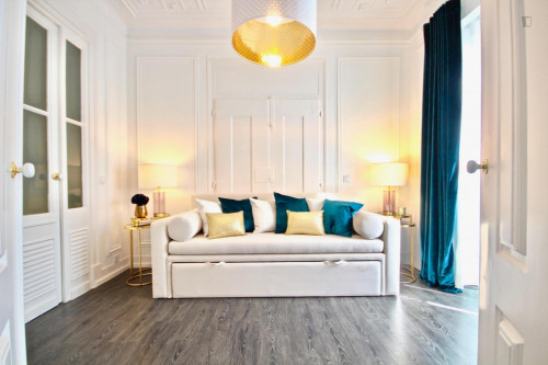 Fantastic 3-bedroom apartment in Campolide - Gallery - 24
