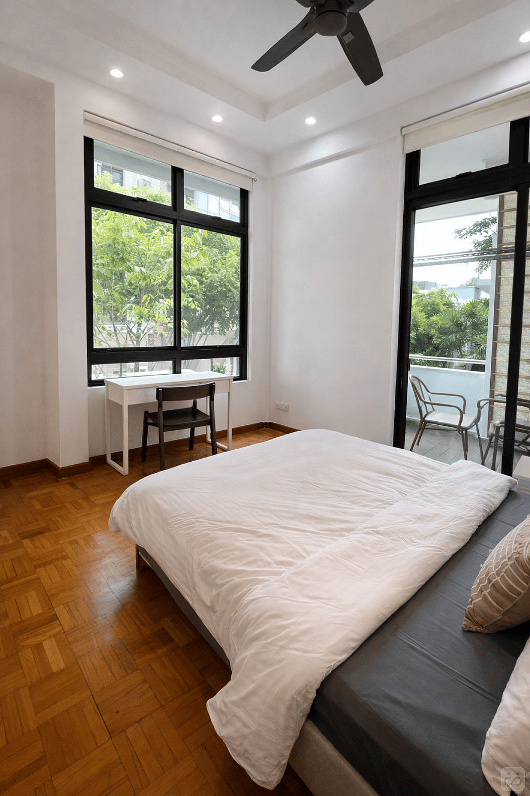 Common Room - With Balcony Access (Deluxe) - 2
