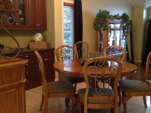 Family Comfort Homestay! :)