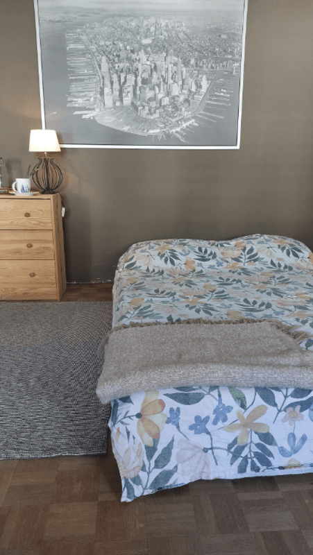  Guestroom(Single Bed)  -  cozy room in old part of Antwerp  - Gallery -  1