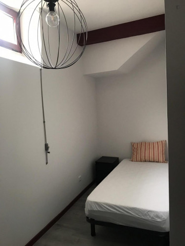 Single bedroom in a student flat, with garden, in Paranhos - Gallery - 6