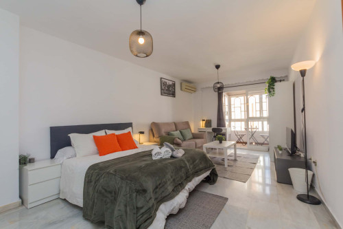 210-3 Calle Martinez de la Rosa 4D Habitación 3