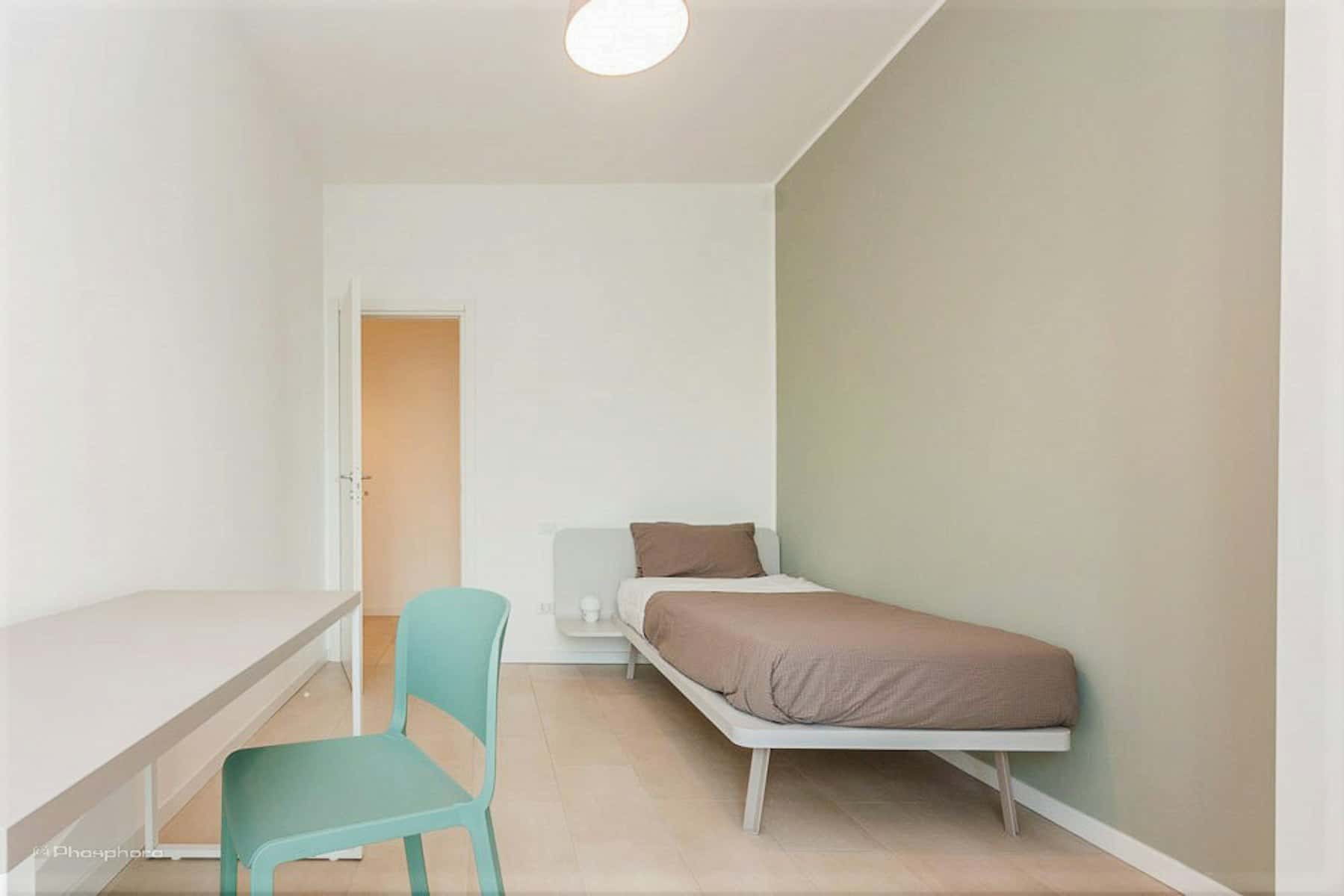 Room In Via Giovanni Cagliero, Milano For 78 M² With 3 Bedrooms - 188