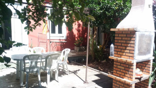 Lovely single bedroom in Combatentes 