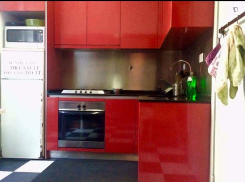Lovely single bedroom in Combatentes 