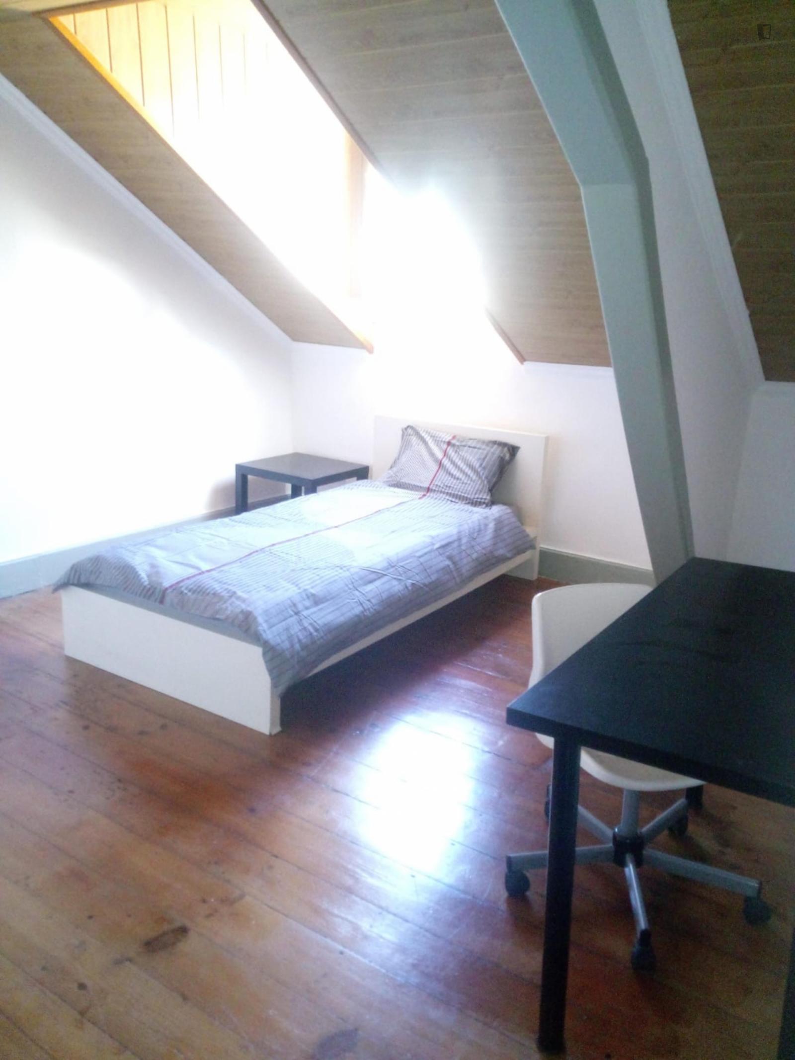 Lovely Single Bedroom In Combatentes - 1