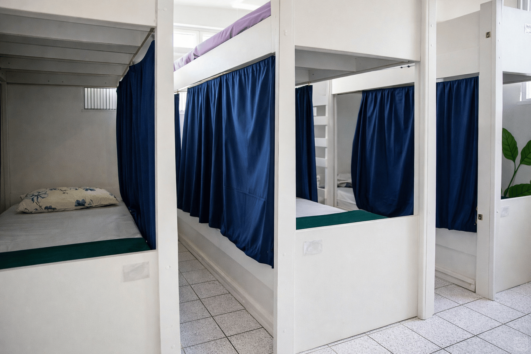 Bed In A 8-Bed Female Only Room - 3