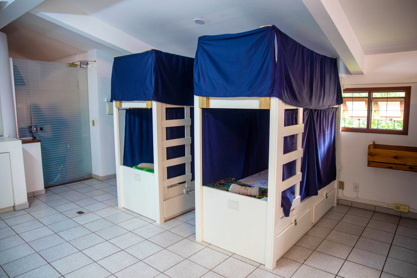  Bed In A 6-Bed Mixed Gender Room  -  Vibrant Coliving in Lagoa da Conceição for Remote Workers and Adventurer  - Gallery -  1