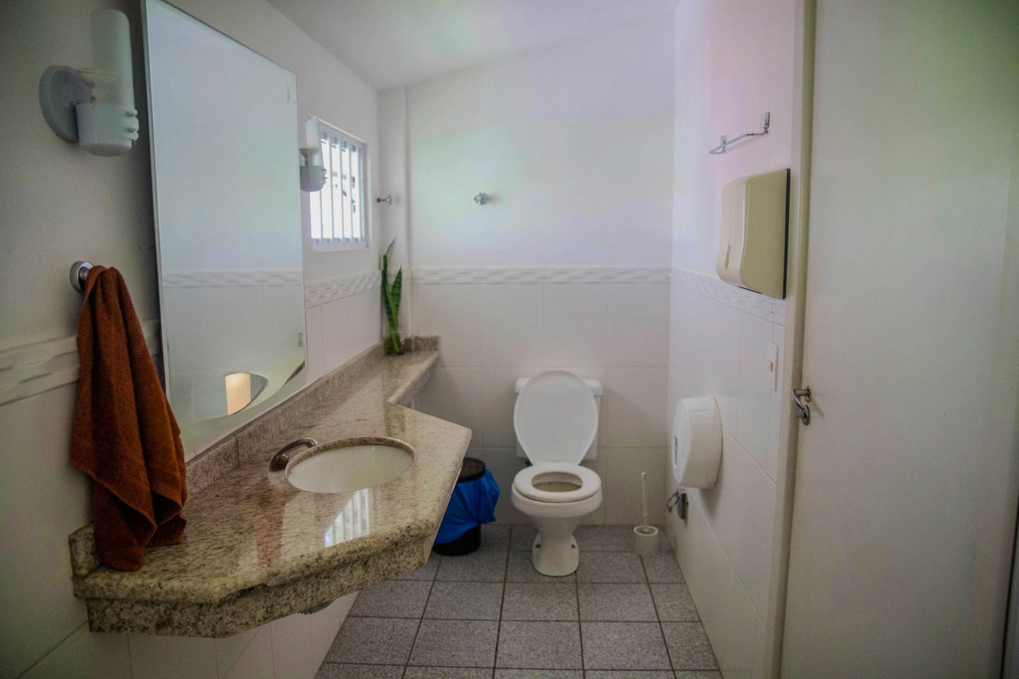  Bed In A 8-Bed Female Only Room  -  Vibrant Coliving in Lagoa da Conceição for Remote Workers and Adventurer  - Gallery -  7