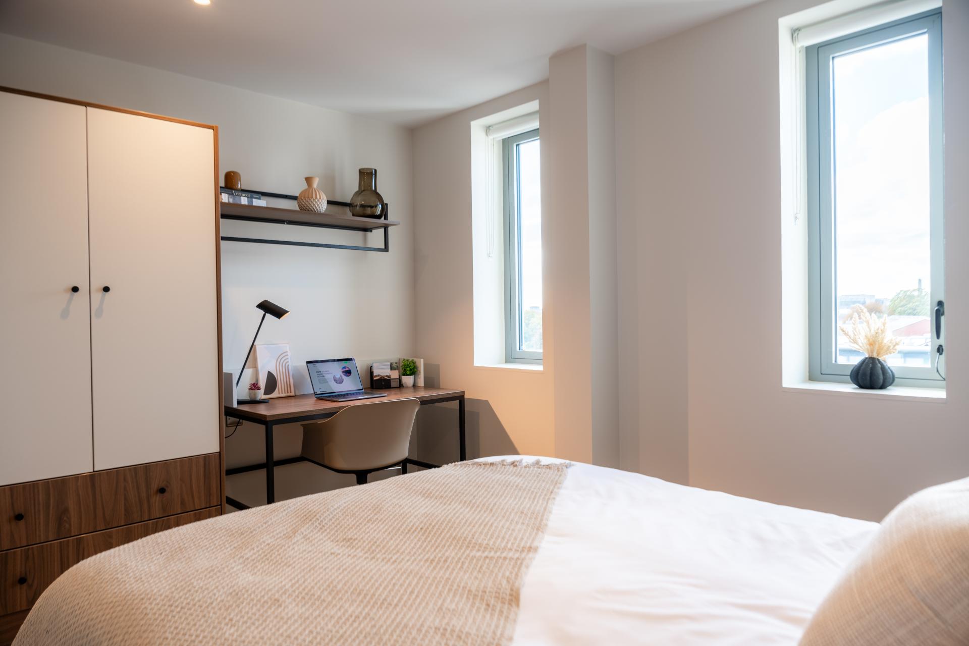  Accessible Premium Ensuite  -  Árasáin P&V (The P&V Apartments)  - Gallery -  1