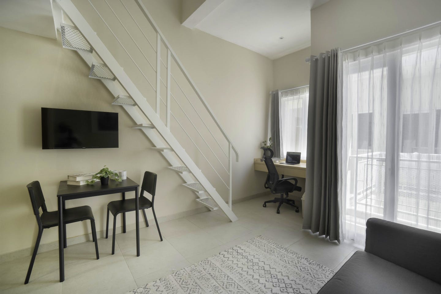 Deluxe Loft - 3