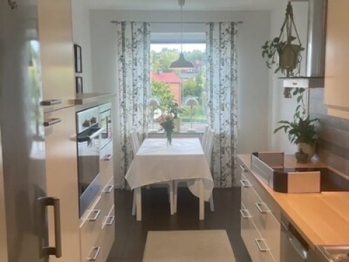 Central, spacious and pleasant.  - Gallery -  2