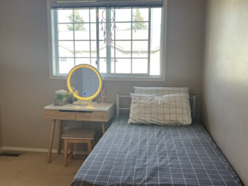 Cozy and Calgary Center