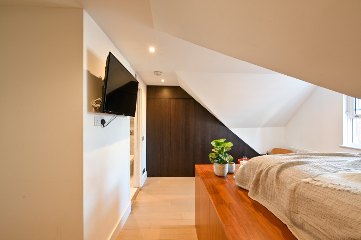  Standard En-Suite  -  West Hampstead  - Gallery -  5