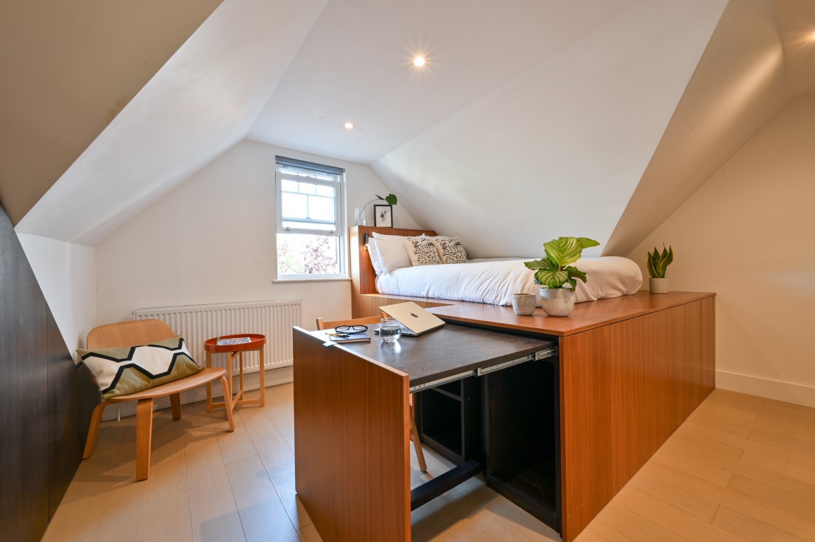  Standard En-Suite  -  West Hampstead  - Gallery -  10