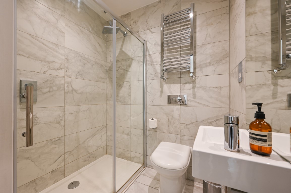  Superior Studio  -  West Hampstead  - Gallery -  13