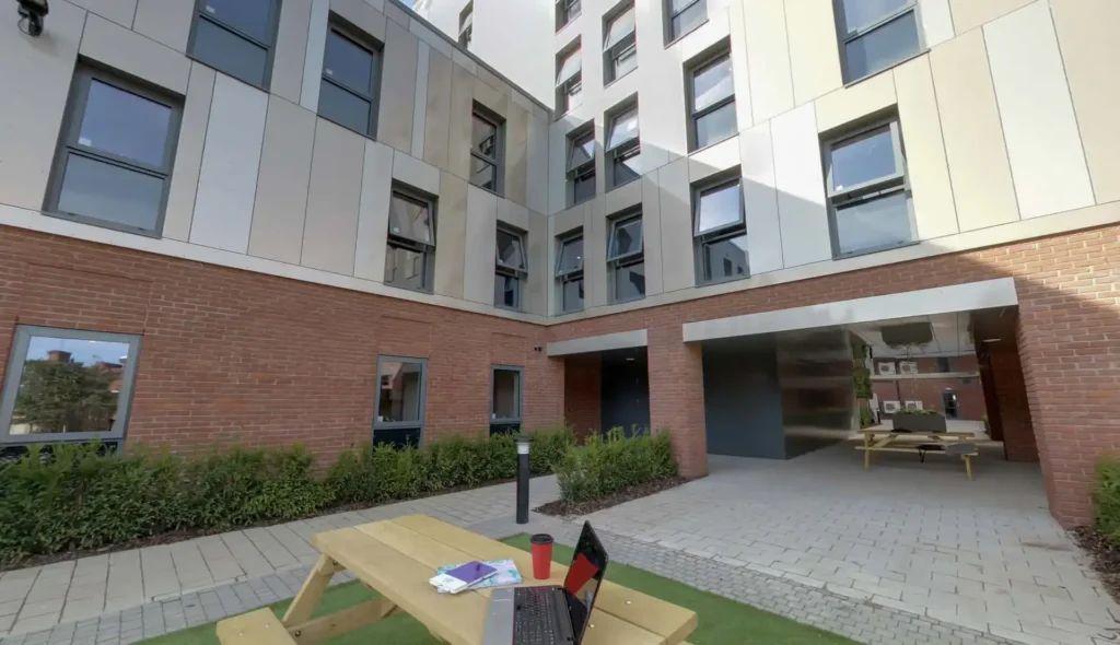 Premium Plus 2 Bed Flat - 37