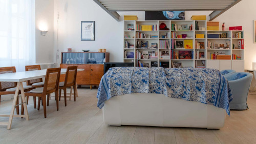 Designer Loft - Gallery - 10