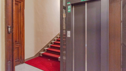 Royal Apartment - Gallery - 22