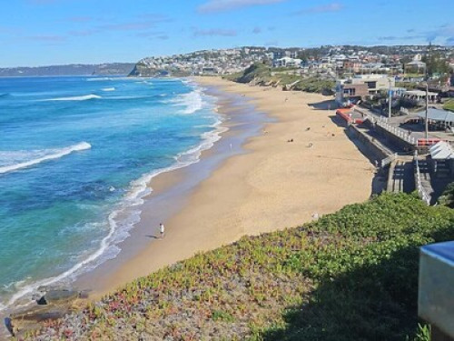 Lovely home near shopping centre 