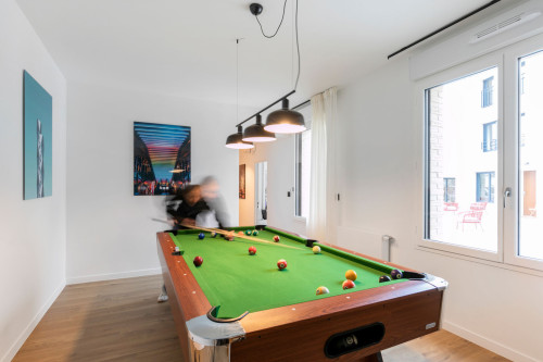 Vibrant Stunning House w/ Gym near Jardins d'Eole  - Gallery -  5