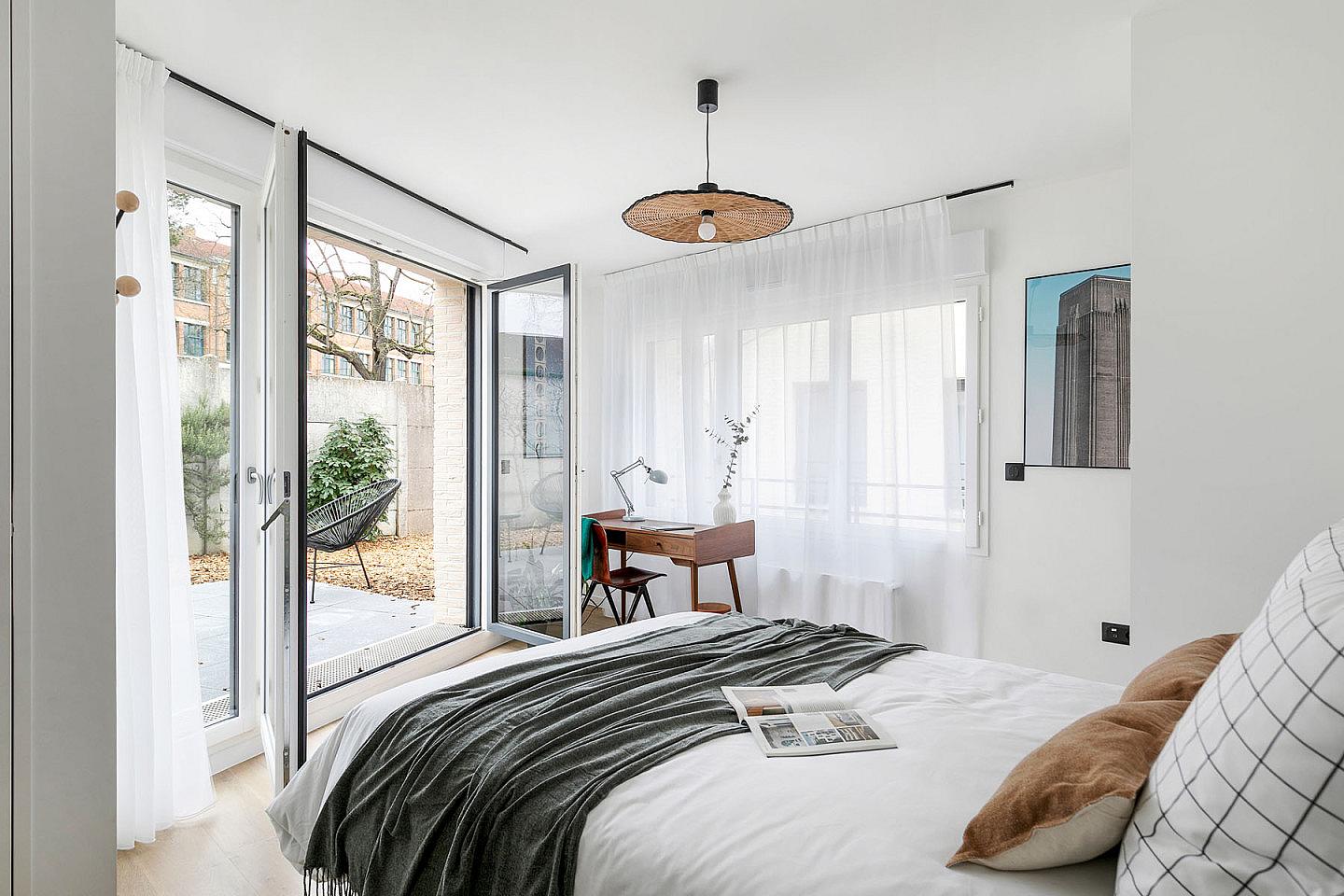  Essential Room  -  Vibrant Stunning House w/ Gym near Jardins d'Eole  - Gallery -  14