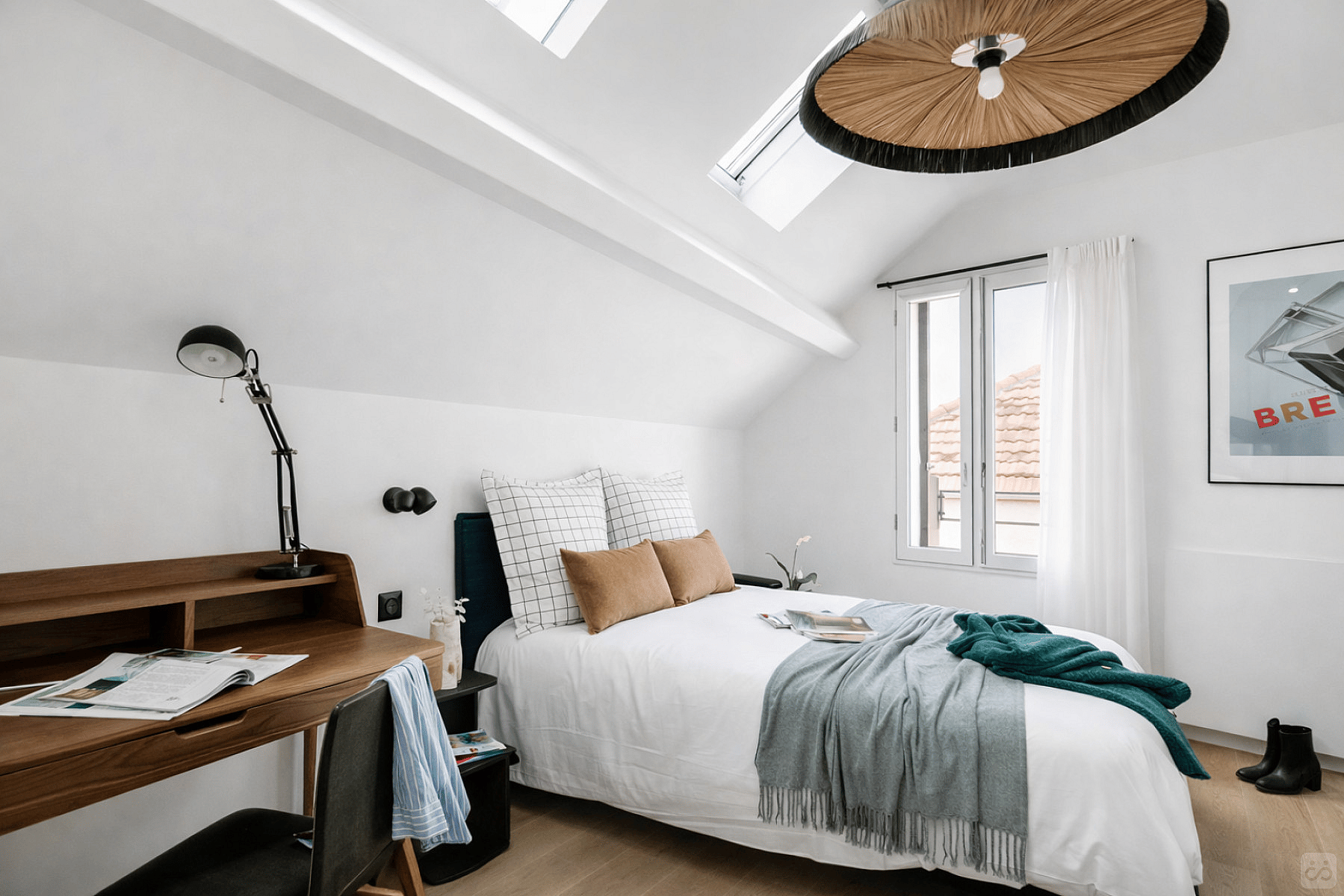  Essential Room  -  Vibrant Stunning House w/ Gym near Jardins d'Eole  - Gallery -  6