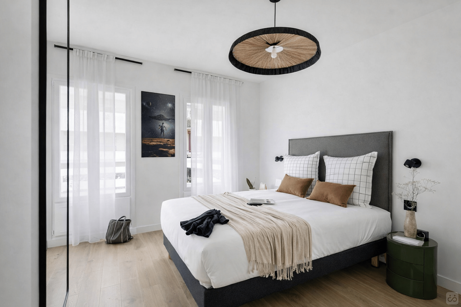 Classic Room - Vibrant Stunning House w/ Gym near Jardins d'Eole - Gallery - 8