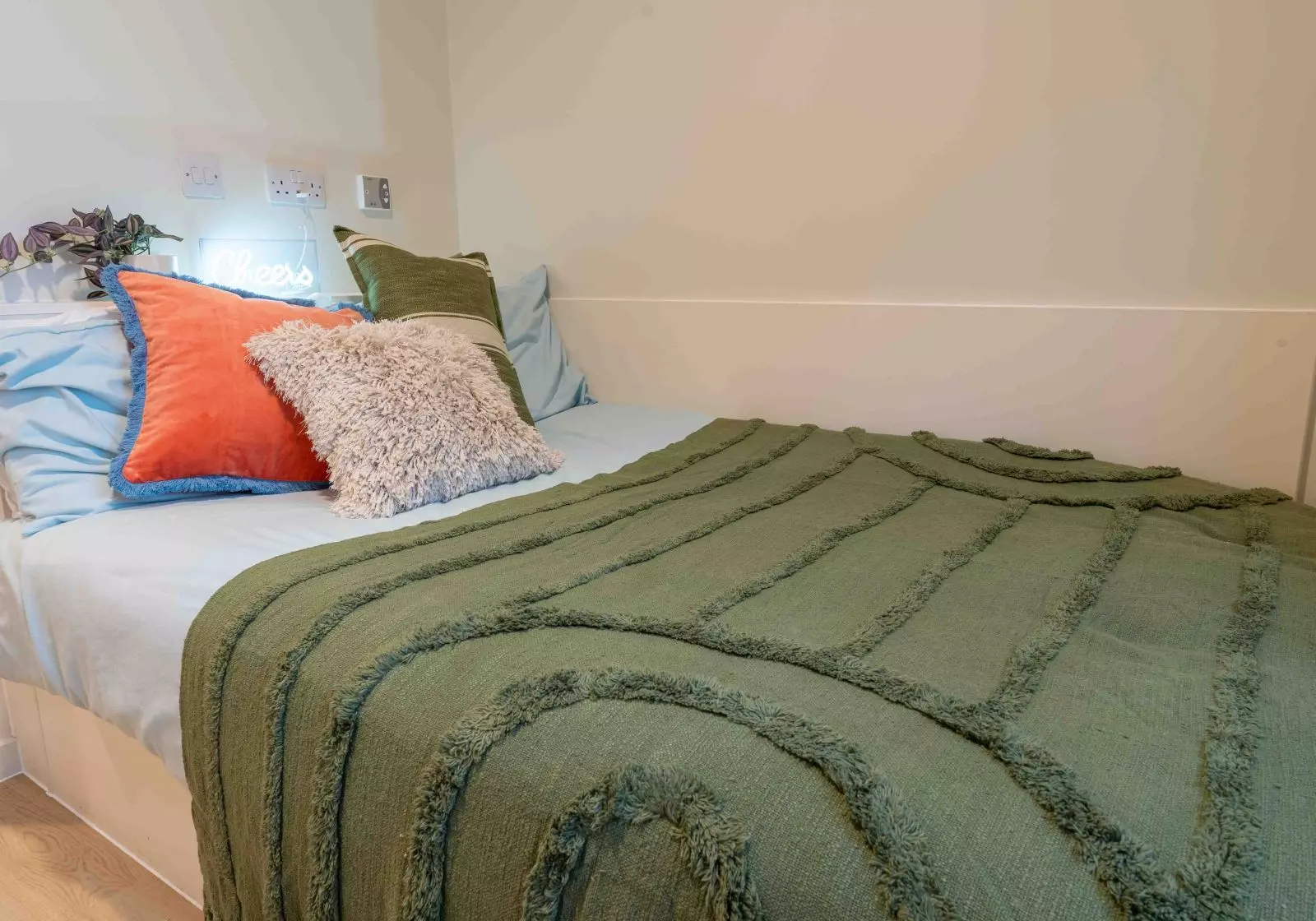 Gold En-Suite Plus - Longwood Place - Gallery - 1