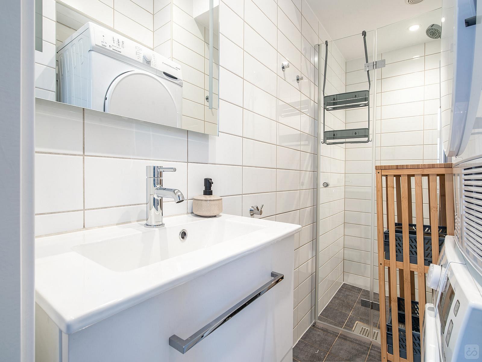 Room 4 - Standard - Private - 37