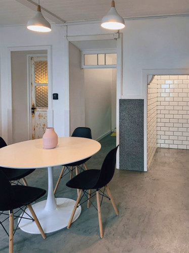 Vibrant house near PR 17 SMI Nascentes de Santo António Trail