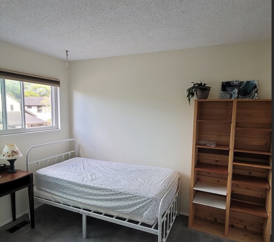 Guest Room(Full Room) - cozy Steveston home - Gallery - 1