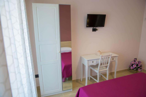 Stanza con bagno privato in Piazzale Schettini, Pompei