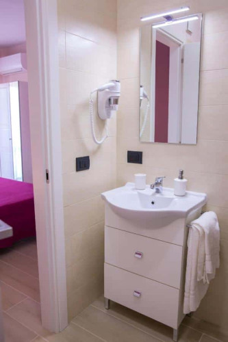 Stanza con bagno privato in Piazzale Schettini, Pompei