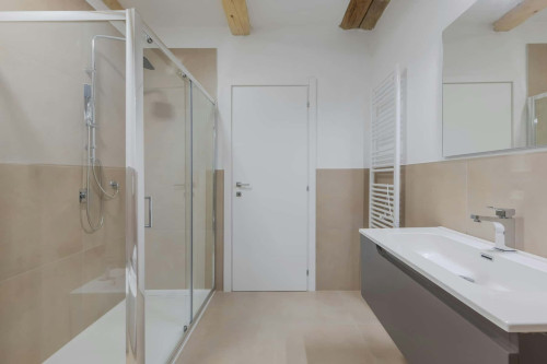 Room in Via Fondobanchetto, Ferrara for 45 m² with 2 bedrooms - Gallery - 688