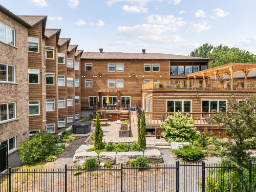 East Notre Dame Home - Gallery - 9