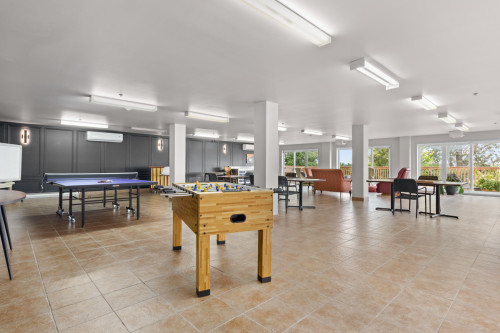 Stunning Bright Apt. w/ Amazing View nearby Roger Guilbault Park