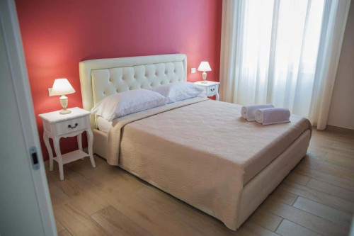 Stanza con bagno privato Via Sacra 11